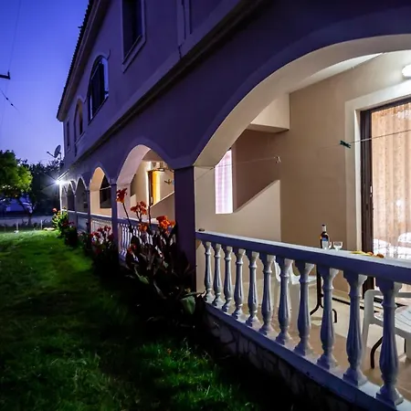 アパート Nadia *