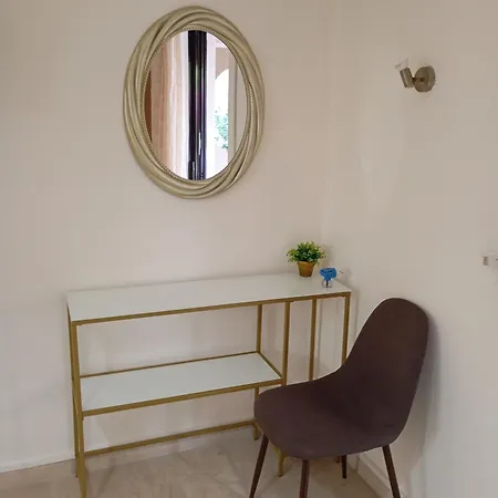 Nadia Apartman